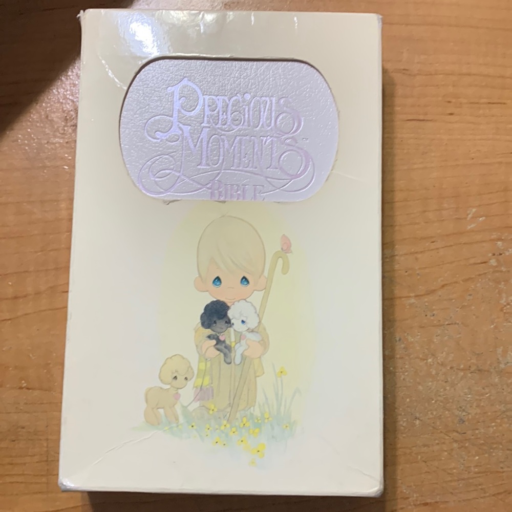Precious moments bible, like new